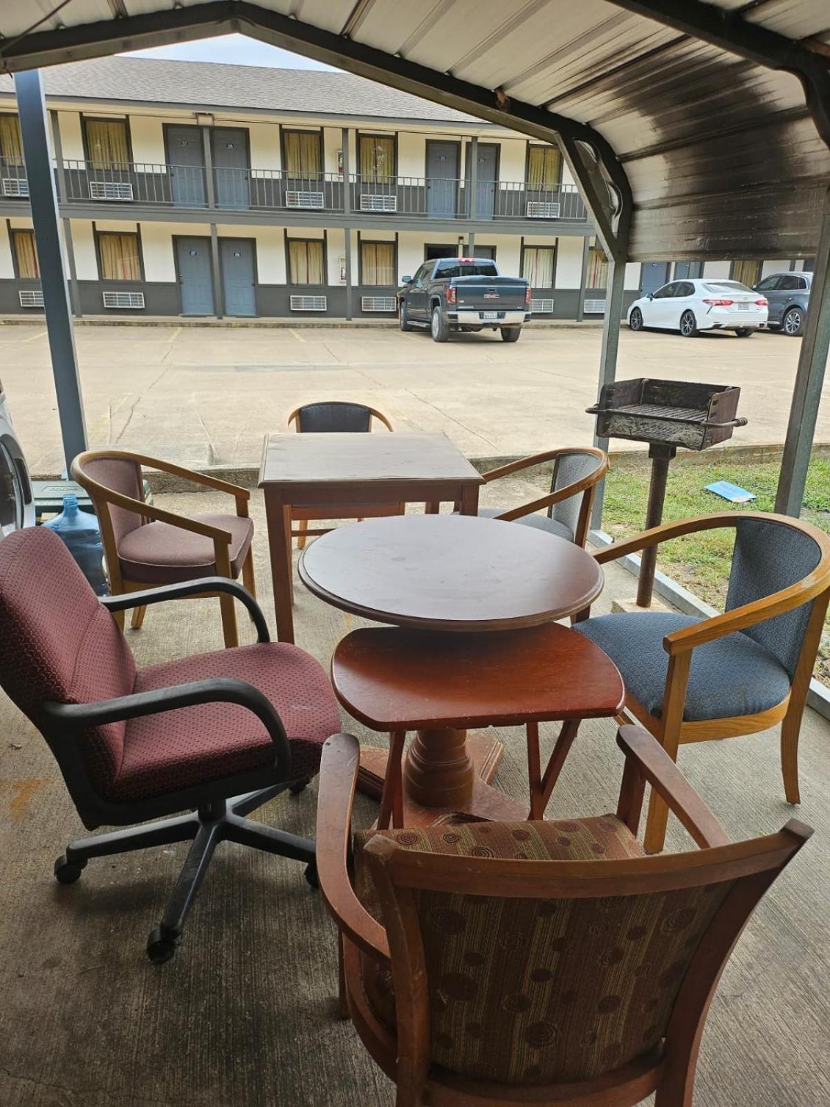 Regency Inn Jewett Extérieur photo