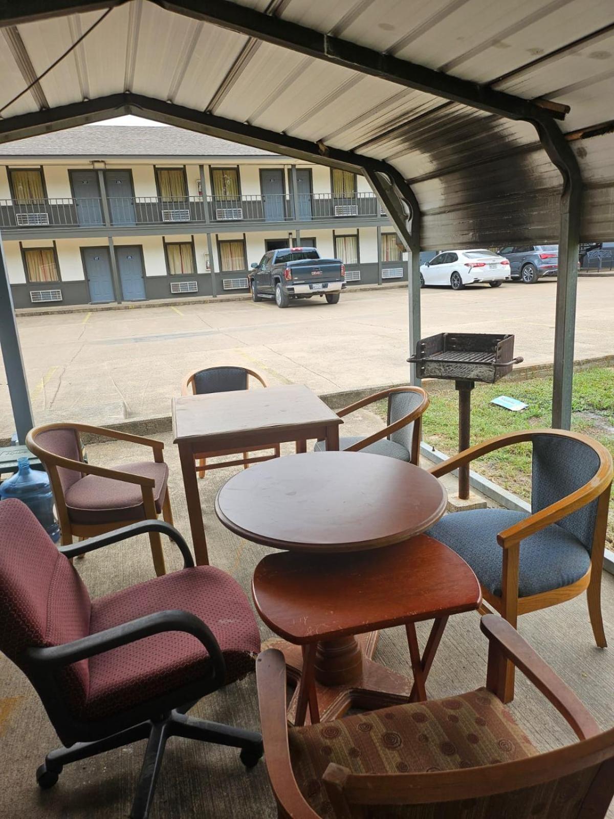 Regency Inn Jewett Extérieur photo
